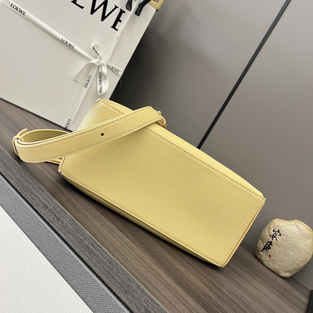 Loewe Puzzle Bags